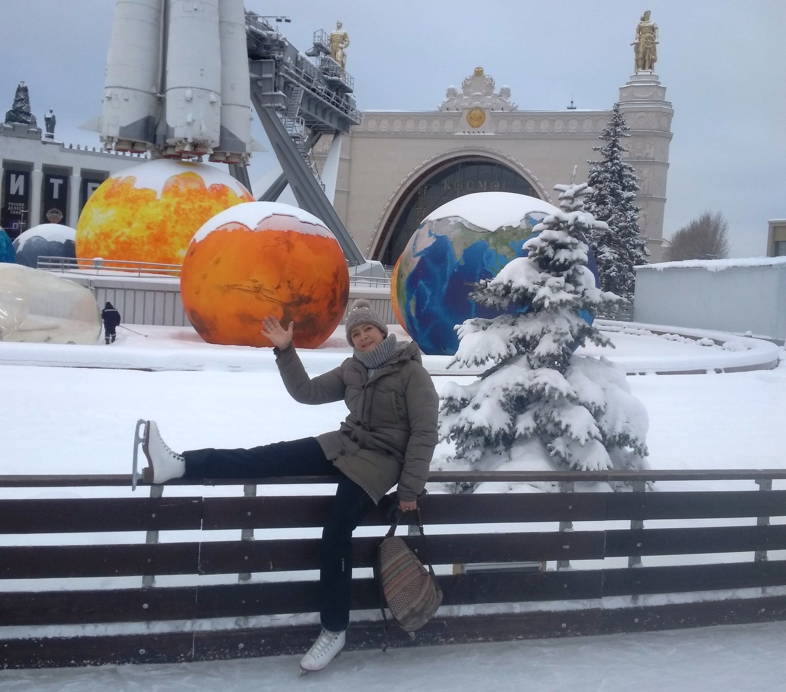 Корреспондент Наталья Науменко вспомнила, как кататься на коньках