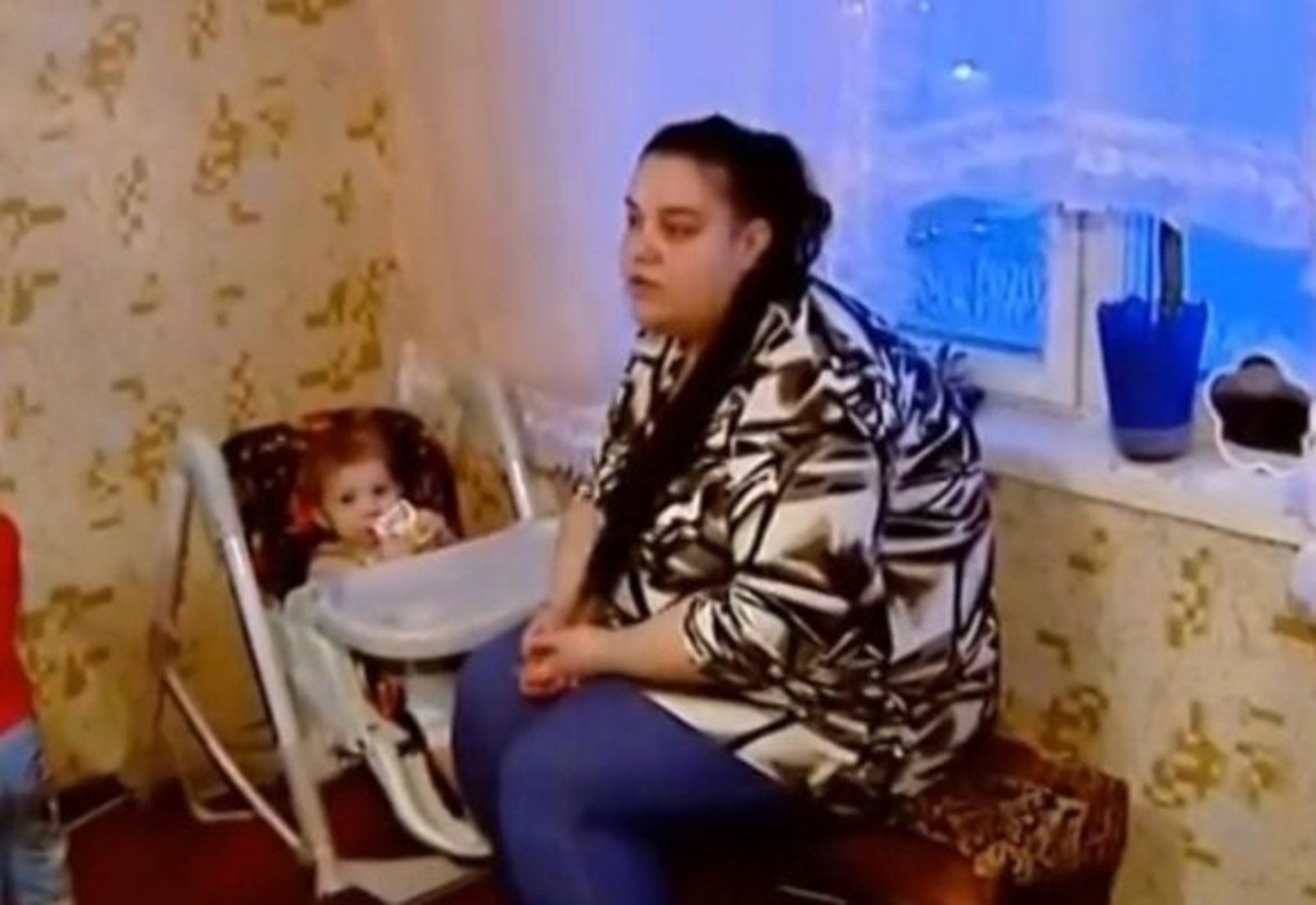 Раз в неделю с отцом и матерью детей будет встречаться психолог