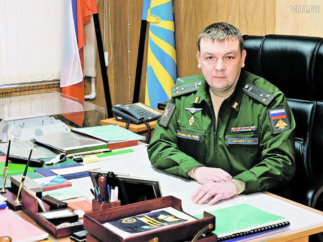 Командир части Дмитрий Шамин. На вооружении его подразделения находится «Дон-2Н». Задача системы — дать ответ потенциальному противнику, решившему развязать ядерную войну