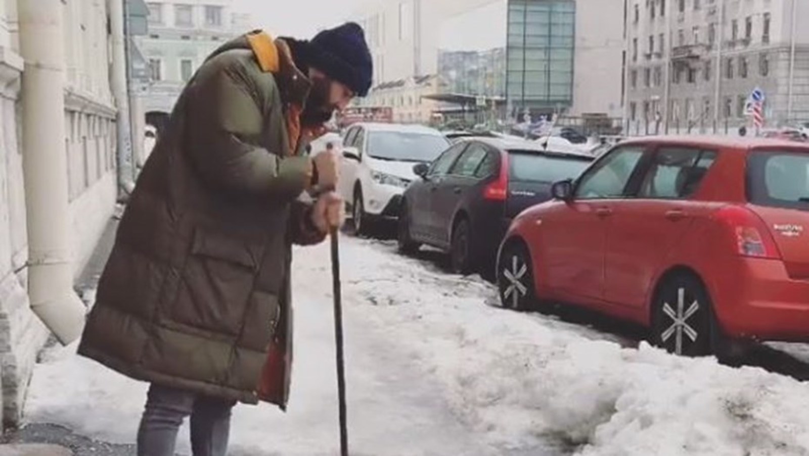 Известный телеведущий присоединился к субботнику в Санкт-Петербурге