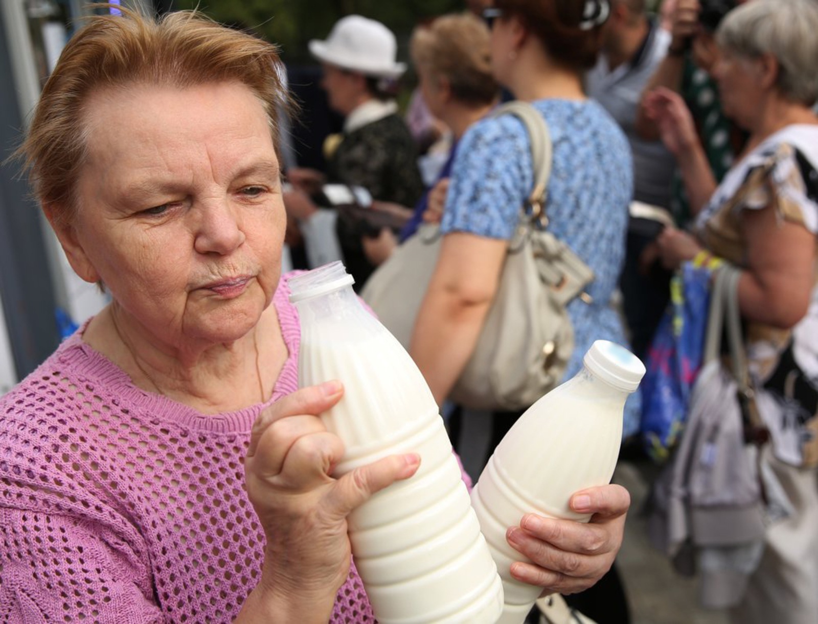 Парное молоко, которое принято считать самым полезным, одновременно и самое опасное