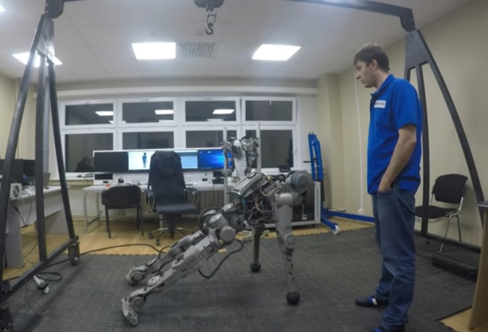 Робот предназначен для помощи членам экипажа Международной космической станции