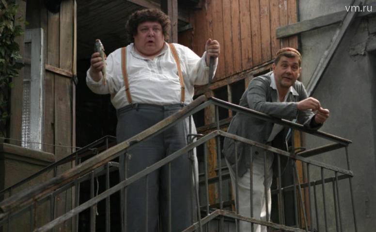 Александр Семчев (слева) в роли Эммика и Сергей Маковецкий (Фима) в сериале «Ликвидация», 2007 год