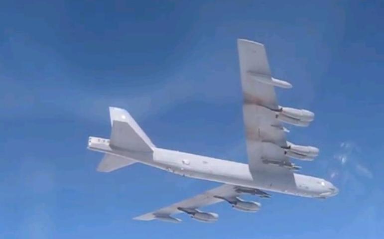       B-52  