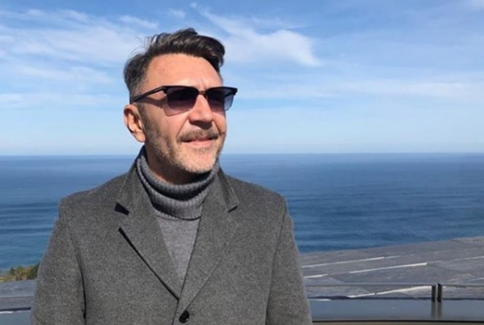 13 апреля лидер группы «Ленинград» празднует свое 46-летие