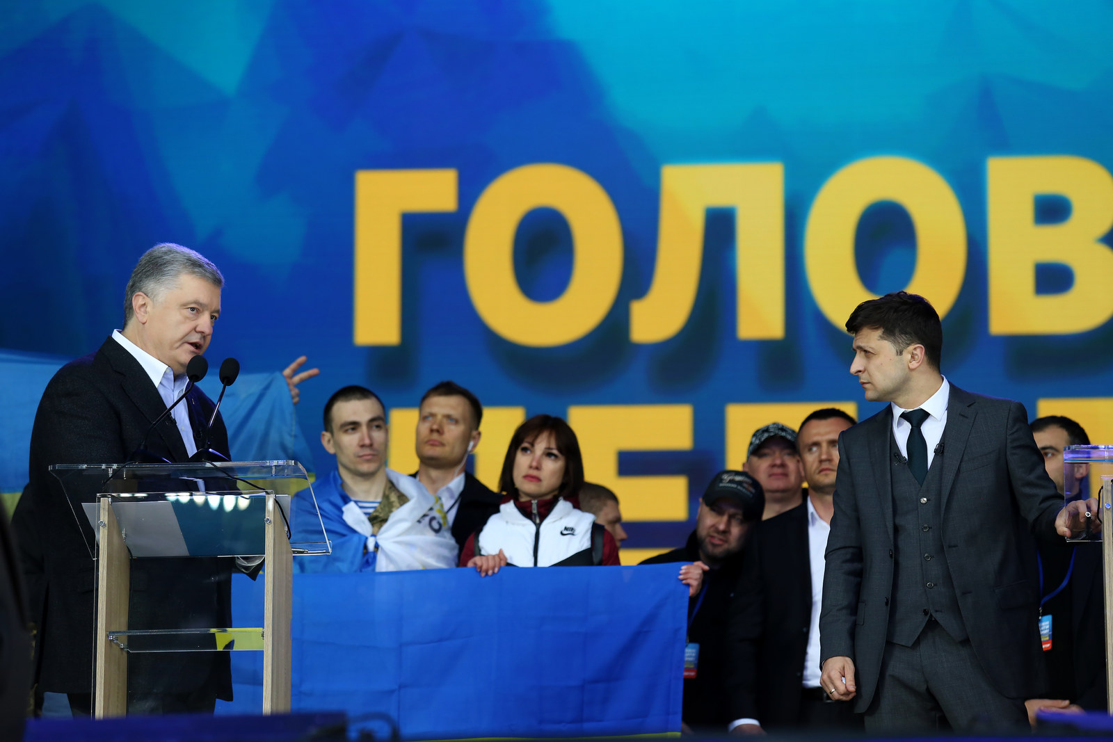 Второй тур президентских выборов стартовал на Украине 20 апреля