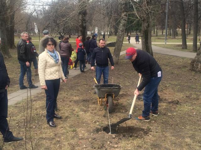 В мероприятии приняли участие врачи, медсестры, студенты-медики, местные жители, представители общественных организаций и волонтеры