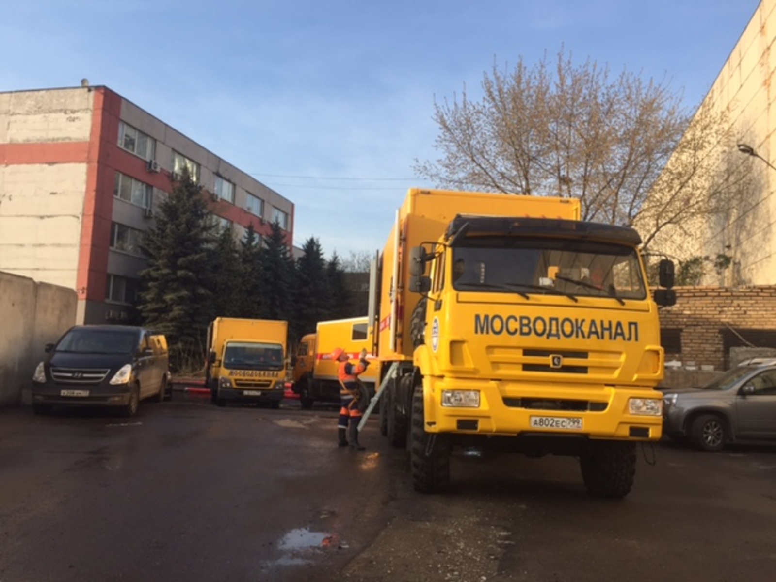Специалисты откачали почти всю воду на месте подтопления