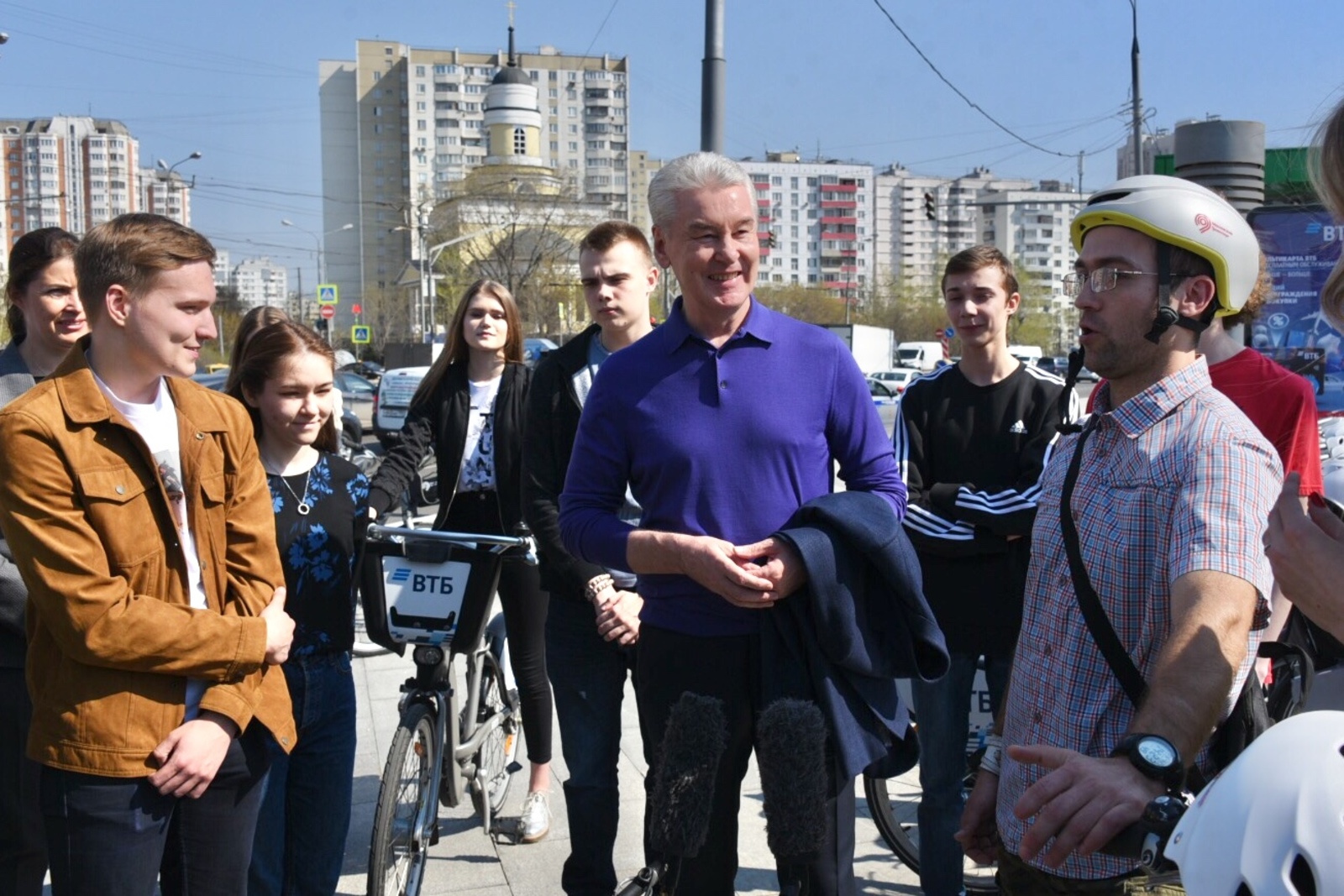 Мэр Москвы подчеркнул, что станции велопроката открылись в этом году еще в 12-ти районах города