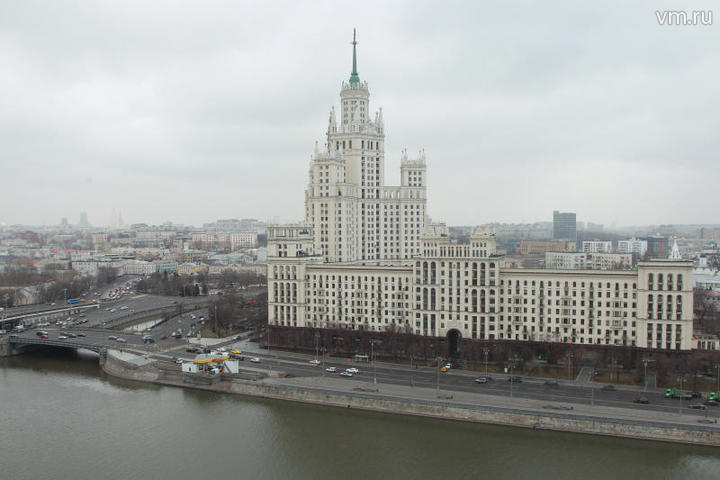 Эксперт предположил, что вертолеты могут пустить в Москве вдоль русел рек