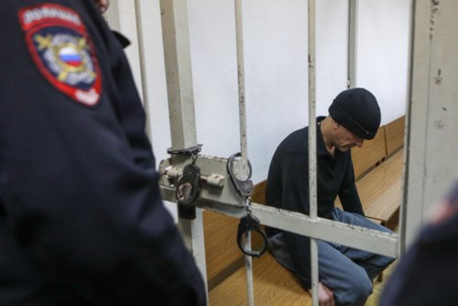 Клетки могут быть заменены на светопроницаемые ограждения из пластика