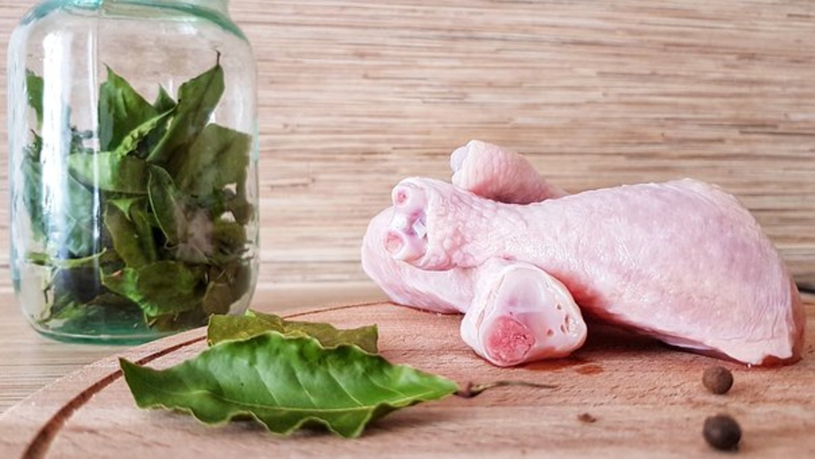Эксперты пришли к выводу, что большая часть продукции пагубно влияет на человеческий организм