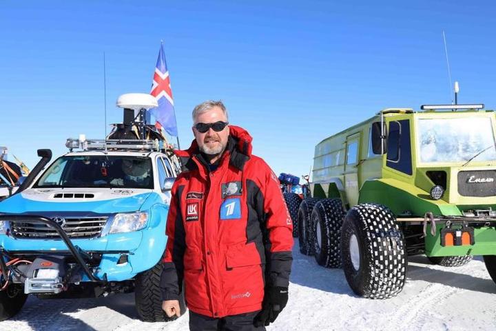Ведущий Валдис Пельш в Антарктиде на съемках фильма о полярном континенте