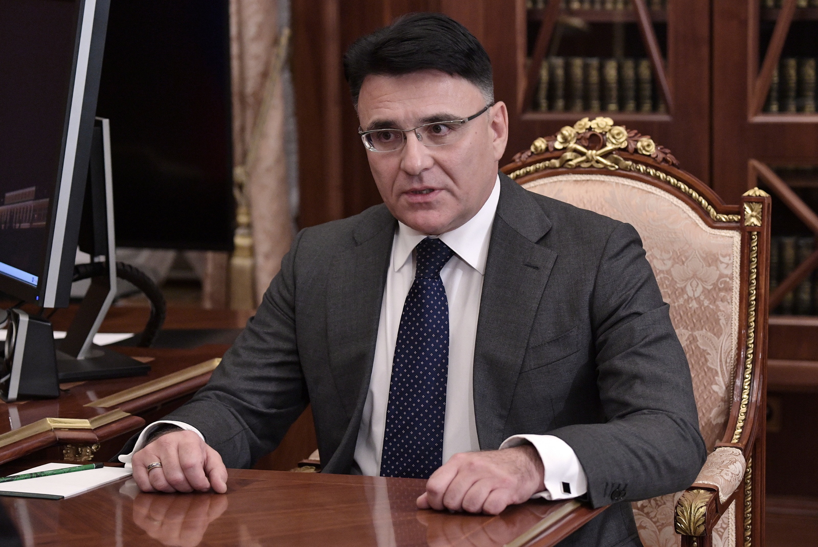 Жаров напомнил, что после решения суда о блокировке мессенджера Роскомнадзор мог лишь блокировать ресурс по протоколу IP