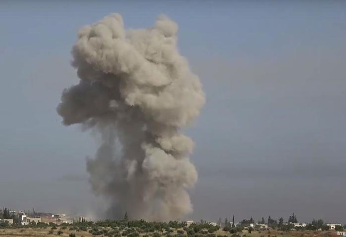 Появилось видео мощного удара российской авиации по террористам в Сирии