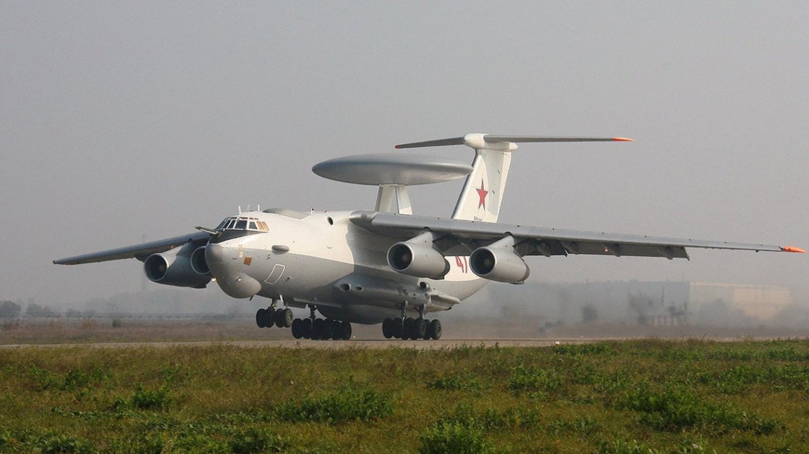 Самолеты А-50 проводят наблюдательные полеты над Крымом и Кубанью