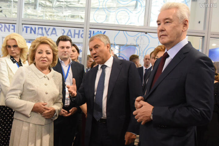 На фото (слева направо) председатель Совета Федерации Федерального собрания РФ Валентина Матвиенко, председатель Государственной думы Вячеслав Володин, мэр Москвы Сергей Собянин