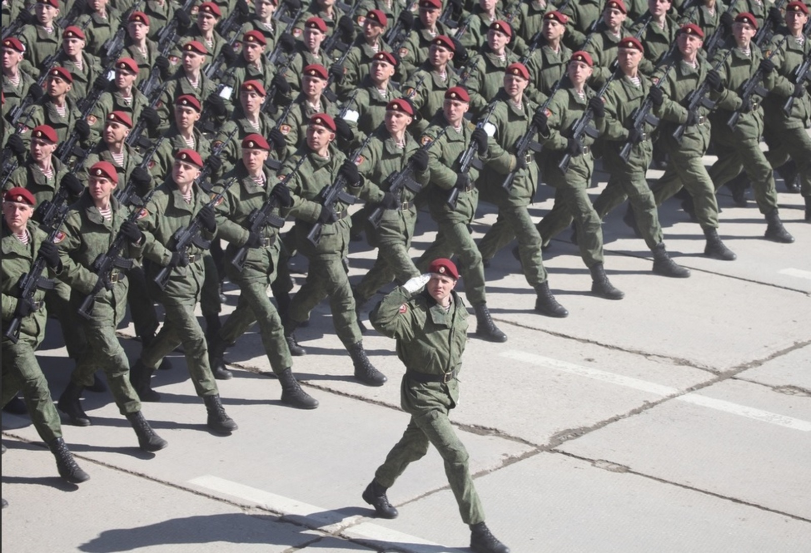 Как утверждают источники, у 114 военнослужащих зафиксированы симптомы отравления