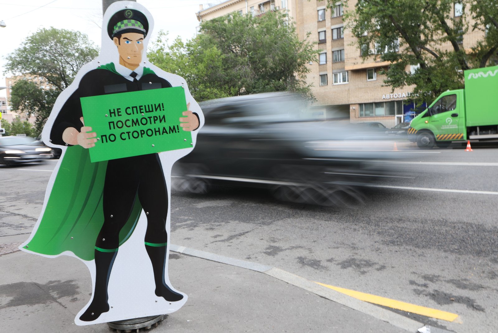 Макеты закреплены к стойкам дорожных знаков