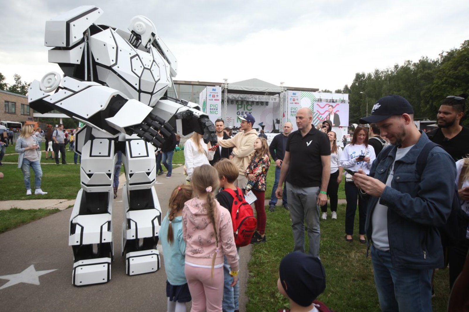Фестиваль Geek Picnic на Воробьевых горах