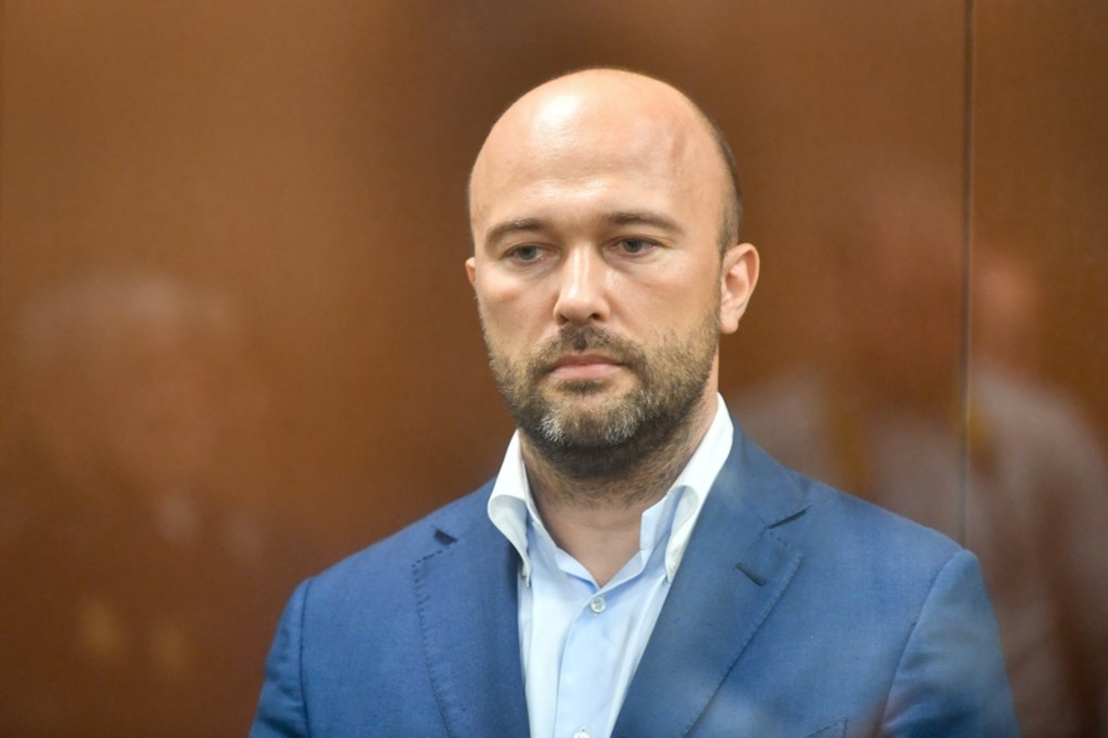 По соответствующей статье («Мошенничество в особо крупном размере») бизнесмену грозит лишение свободы на срок до десяти лет