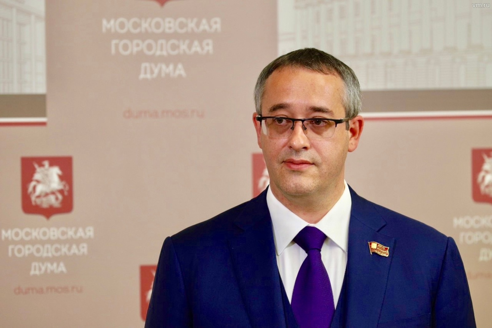 Необходимо проработать вопрос и установить ответственность за использование фотографами животных в качестве «моделей» на улицах города
