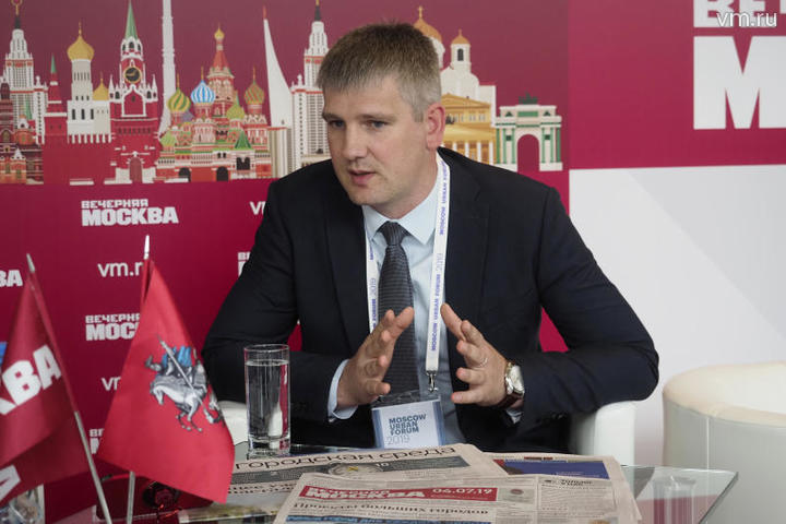Стройматериалы, использующиеся и в несущих конструкциях, и в отделке, проходят контроль, отметил Сергей Музыченко
