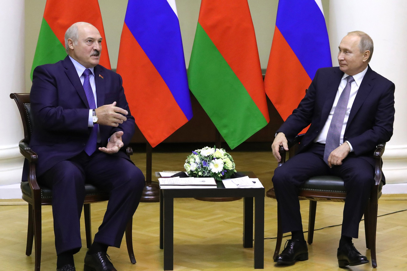 Говоря об обозначенной им дате, белорусский лидер напомнил, что в декабре этого года будет отмечаться 20-летие со дня заключения Союзного договора между РФ и Белоруссией