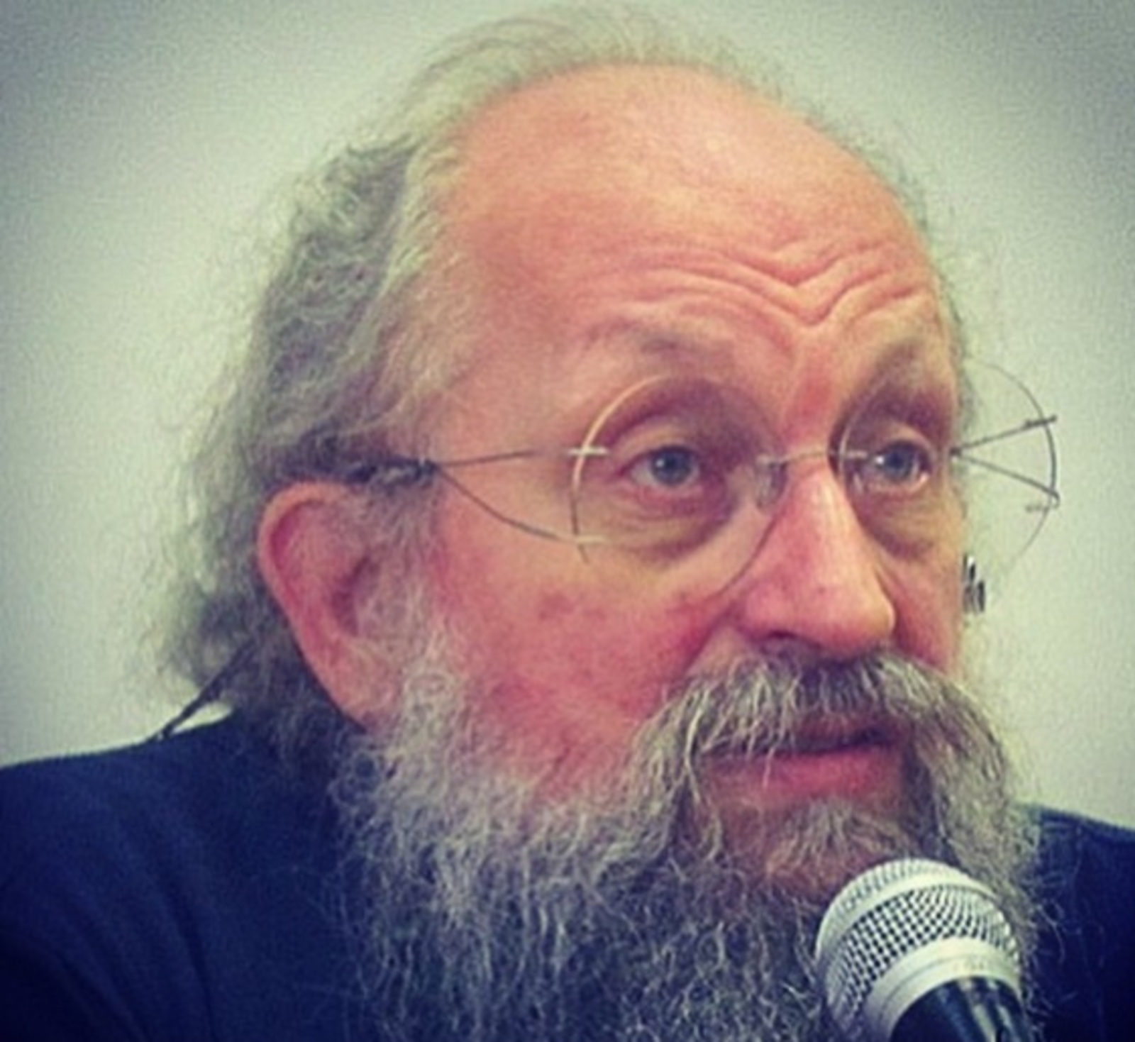 Анатолий Вассерман (на фото) уверен, что использование кастрюли вместо сейфа на выборах в Раду вполне законно