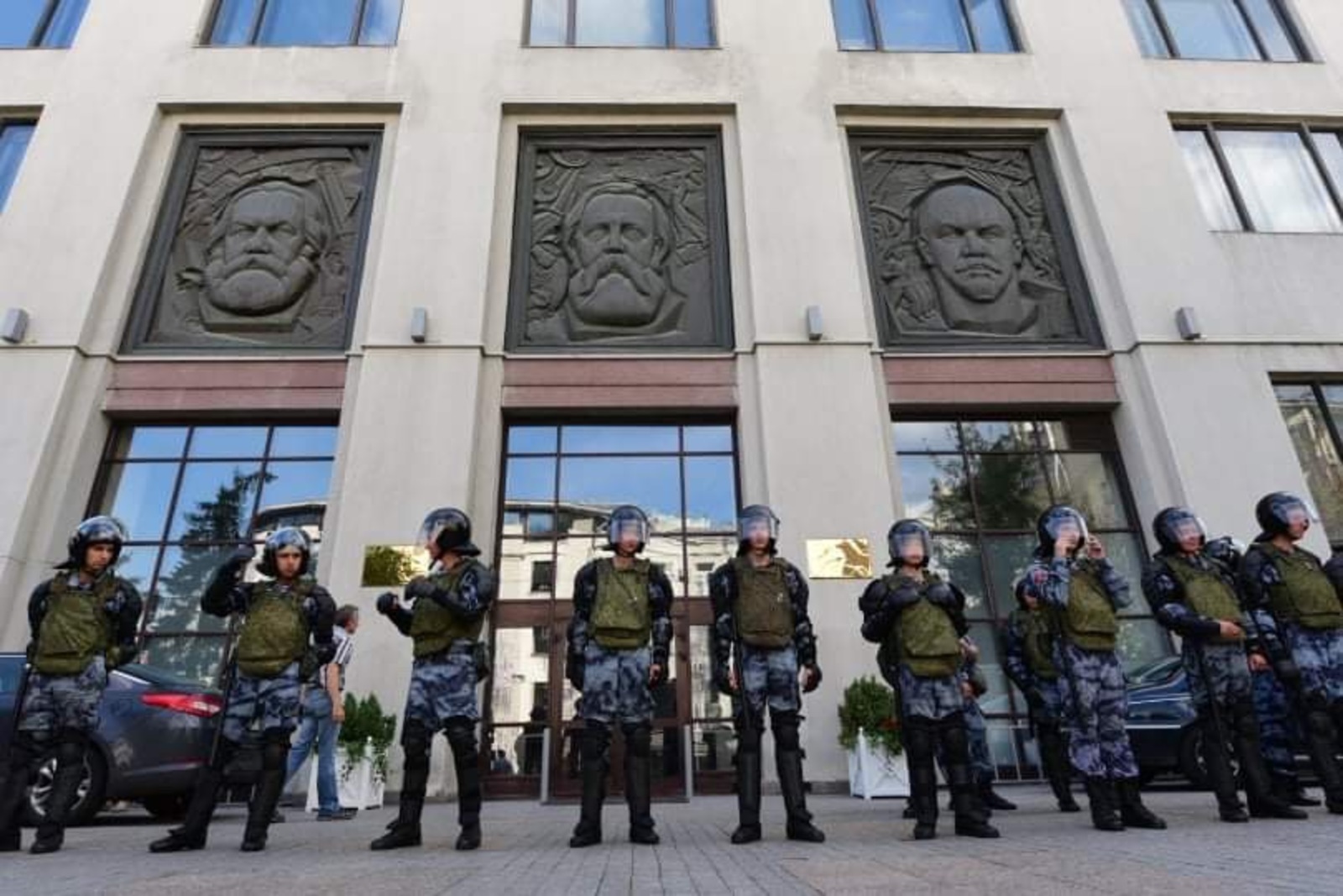 Готовящийся 3 августа несанкционированный митинг грозит новыми провокациями со стороны протестующих и логичными в такой ситуации задержаниями
