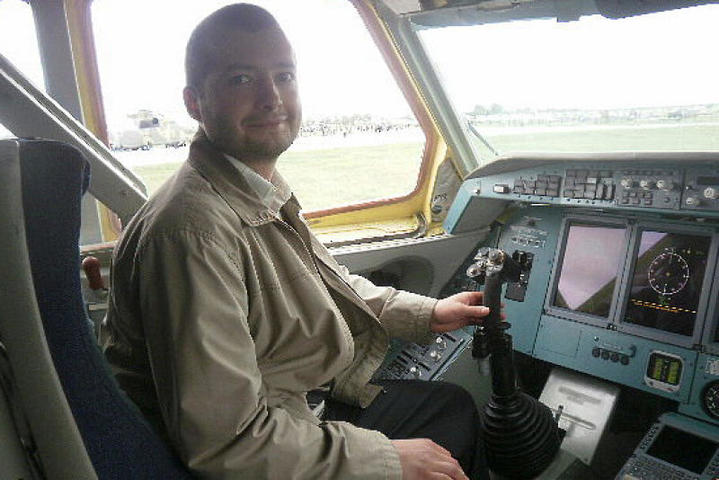 Командир воздушного судна A321 Дамир Юсупов