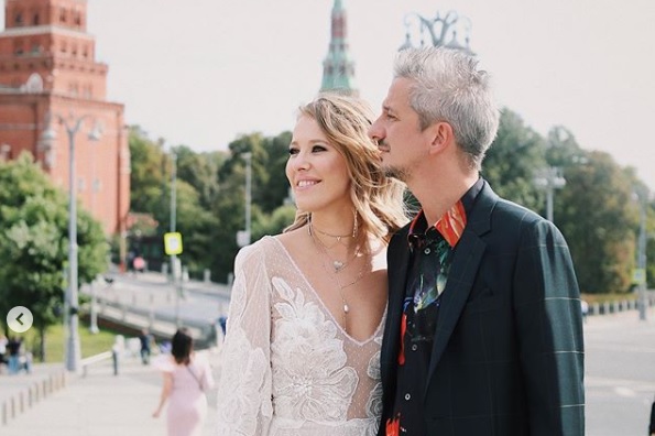 Видео с главным свадебным поцелуем Собчак и Богомолова попало в Сеть
