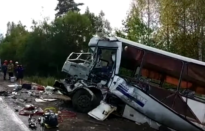 Пассажир рассказал об аварии под Ярославлем, унесшей жизни семи человек