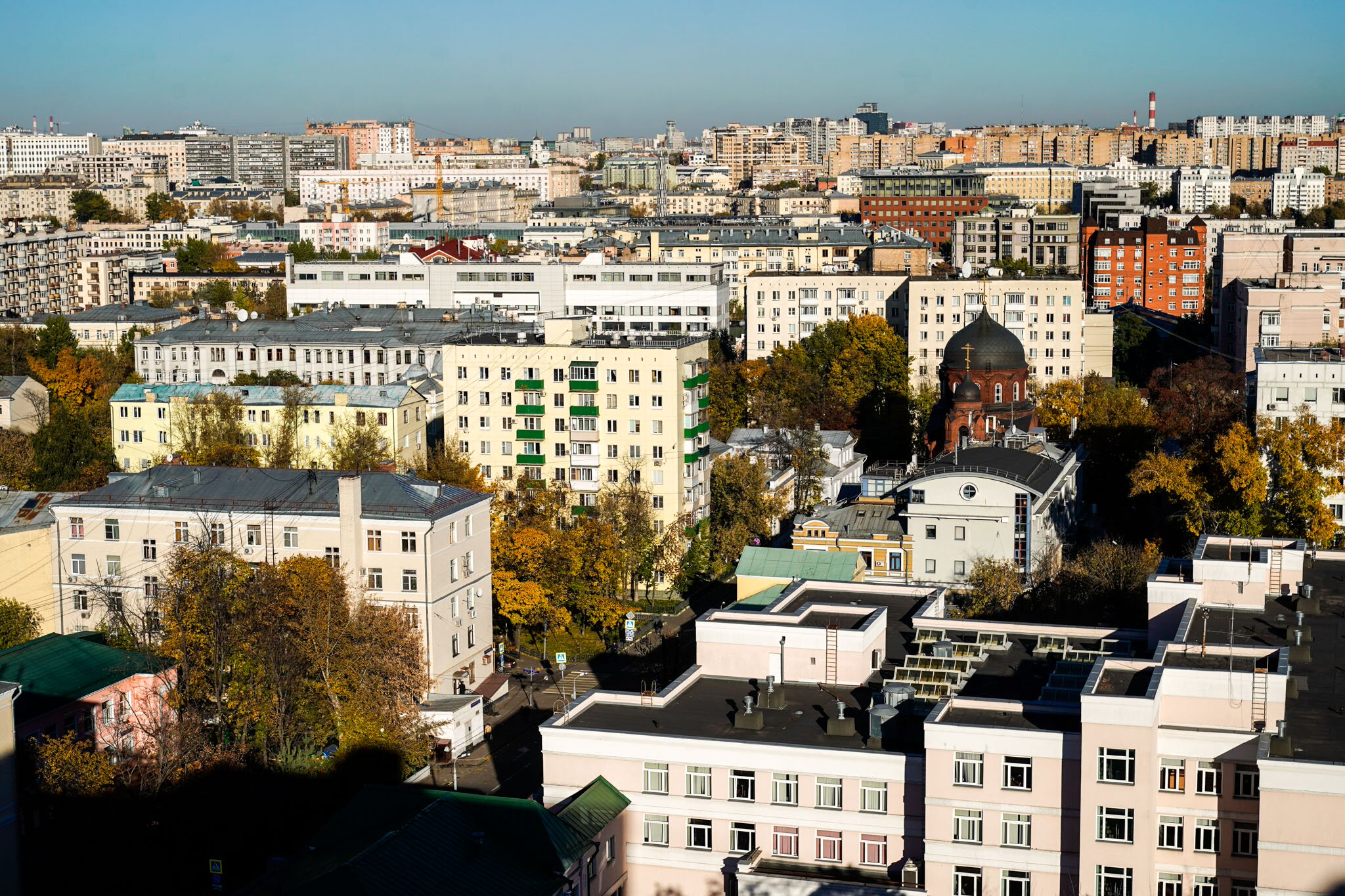 Свыше 160 шиферных крыш заменят в московских домах