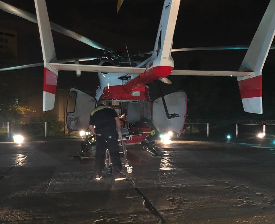 Санитарный вертолет госпитализировал пострадавшего в ДТП на Киевском шоссе