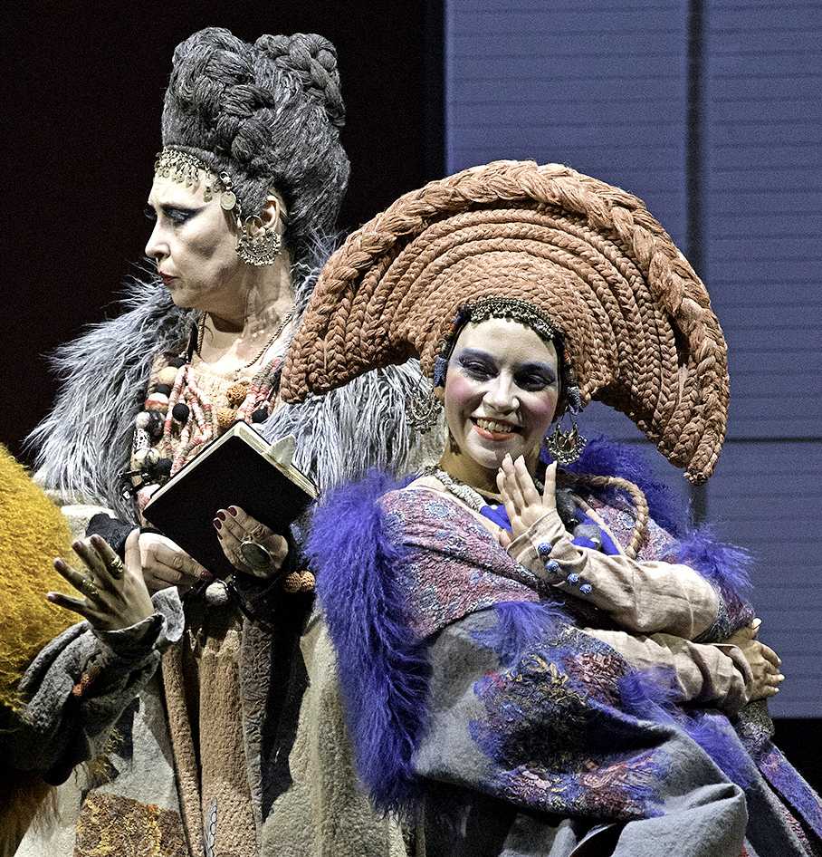Царь Салтан на новый лад: опера, мюзикл и немного цирка