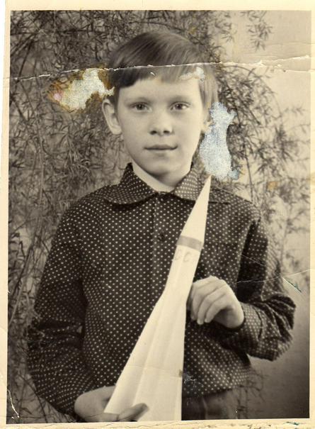 Школьная фотография из семейного фотоальбома Олега Артемьева / из личного архива Олега Артемьева