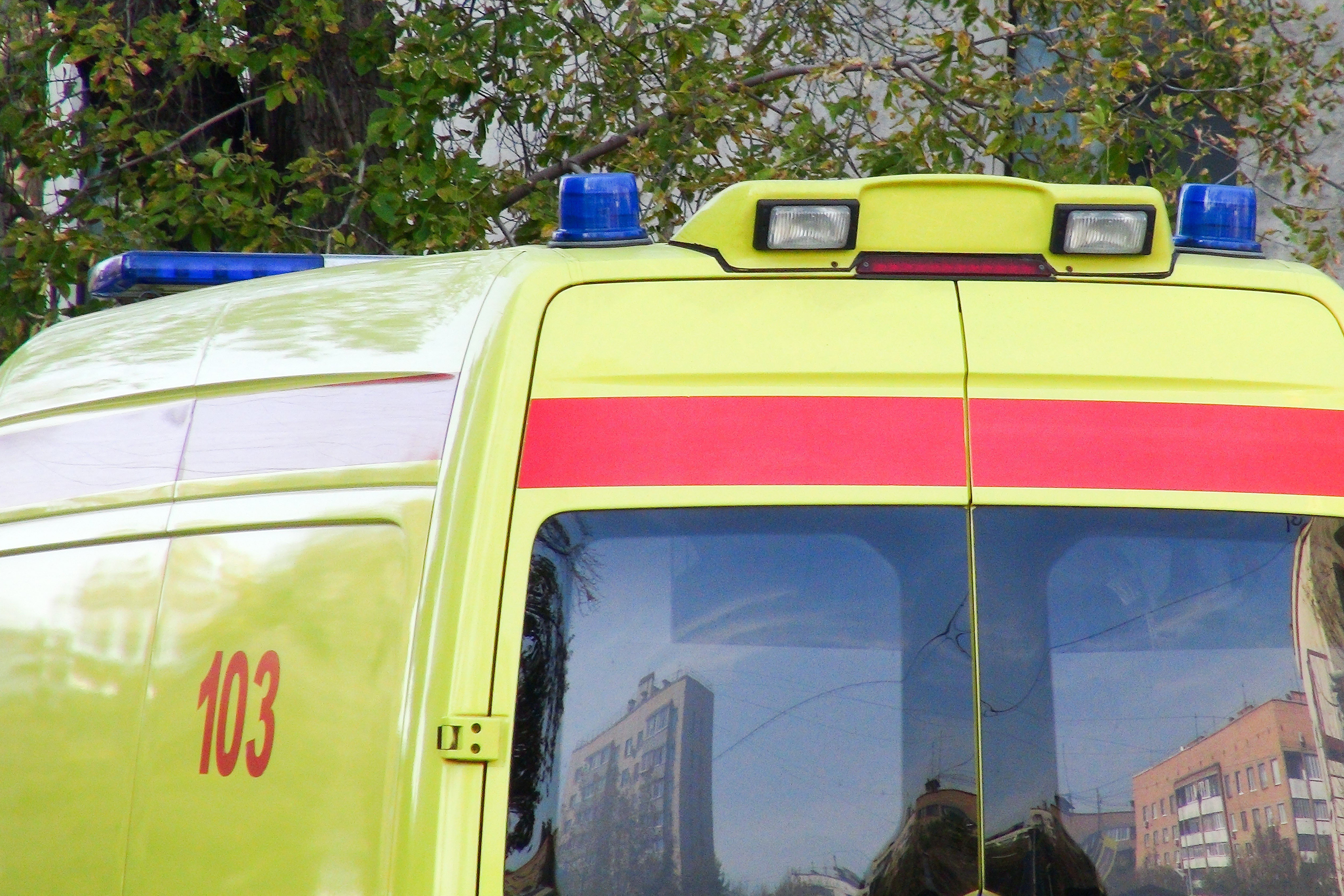 Водитель иномарки сбил пешехода на западе Москвы