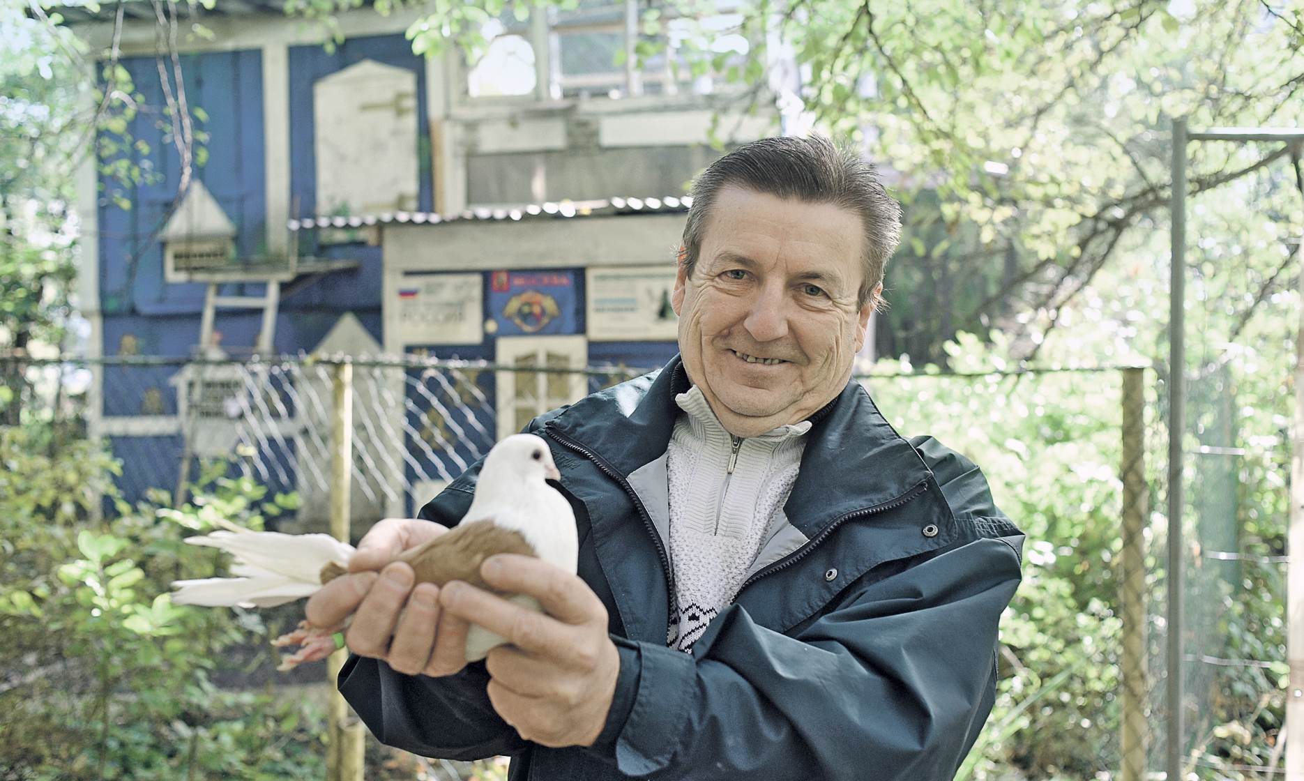 Бакинские бойные и крестовые монахи: москвичам подарили новую голубятню 