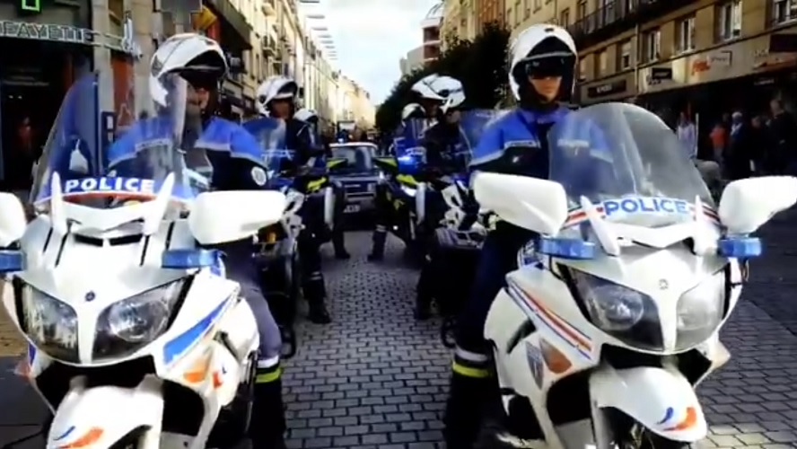 Парижская полиция задержала 16 участников движения «желтых жилетов»