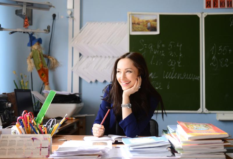 Структуру оплаты труда учителей в России изменят