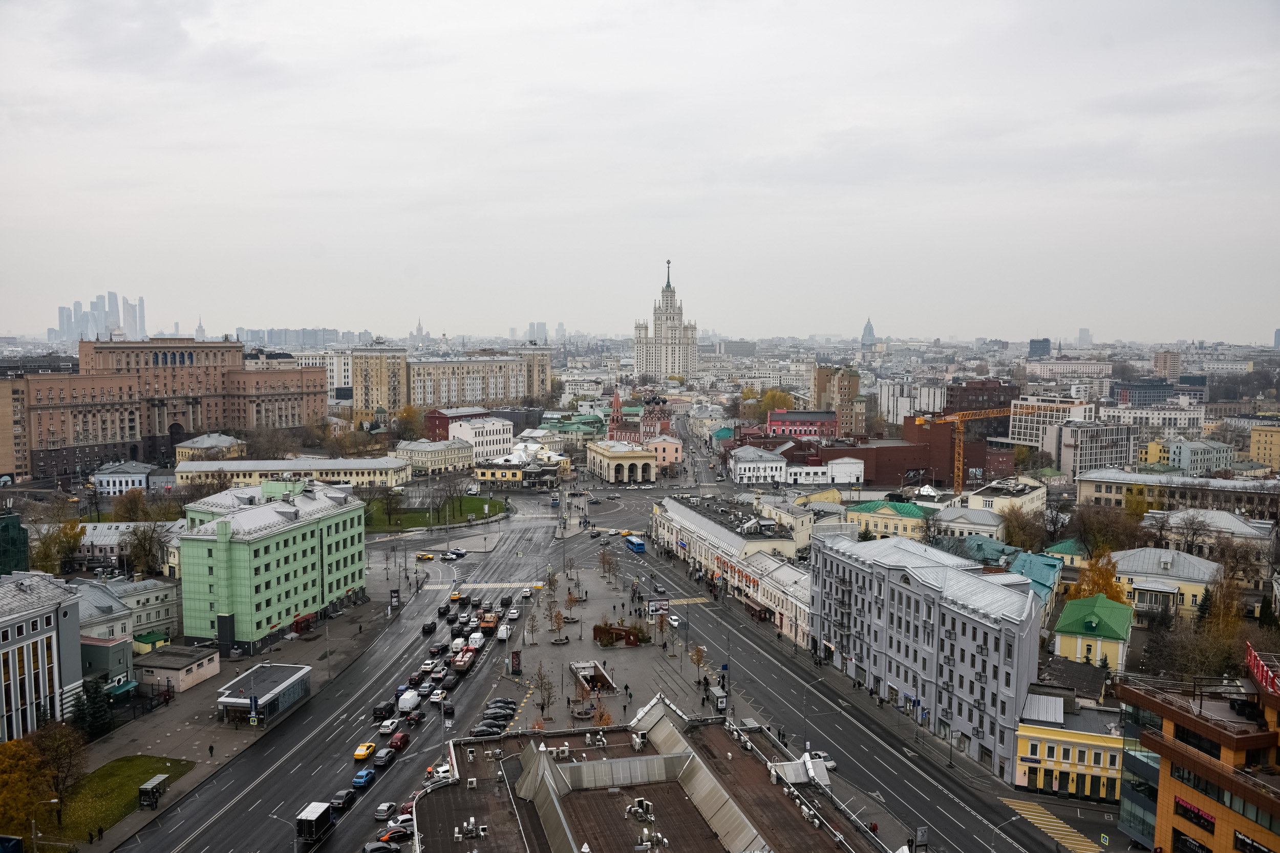 Внедорожник стоимостью около 4 миллионов рублей украли в Москве