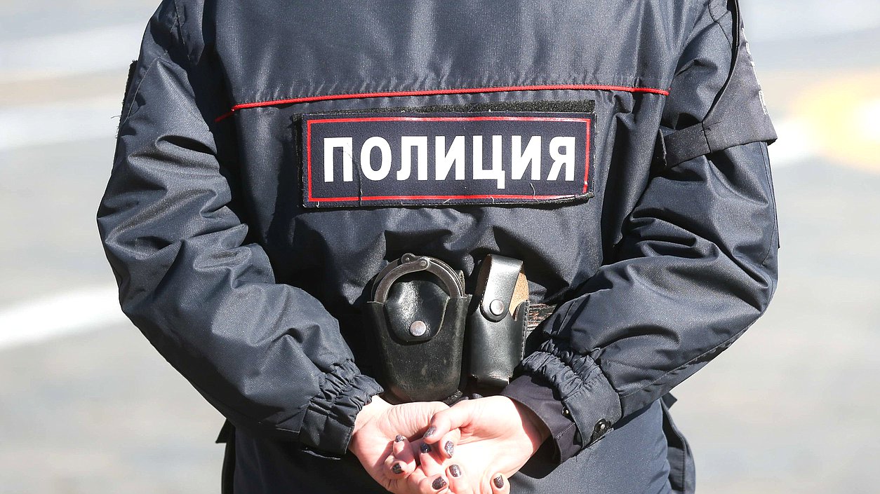 Продажу полицейской формы могут ограничить в России