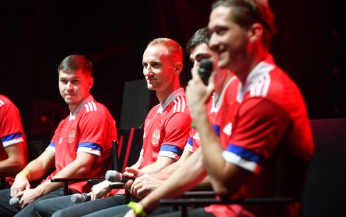 В какой форме сборная России по футболу одерживала свои главные победы