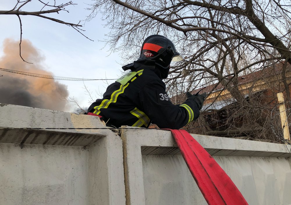 Пожарные потушили частный дом в Новой Москве