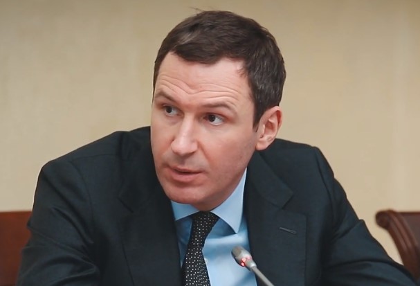 Бывший гендиректор «Российского экологического оператора» Денис Буцаев / Скриншот видео с Youtube-канала «Общественная палата Российской Федерации»