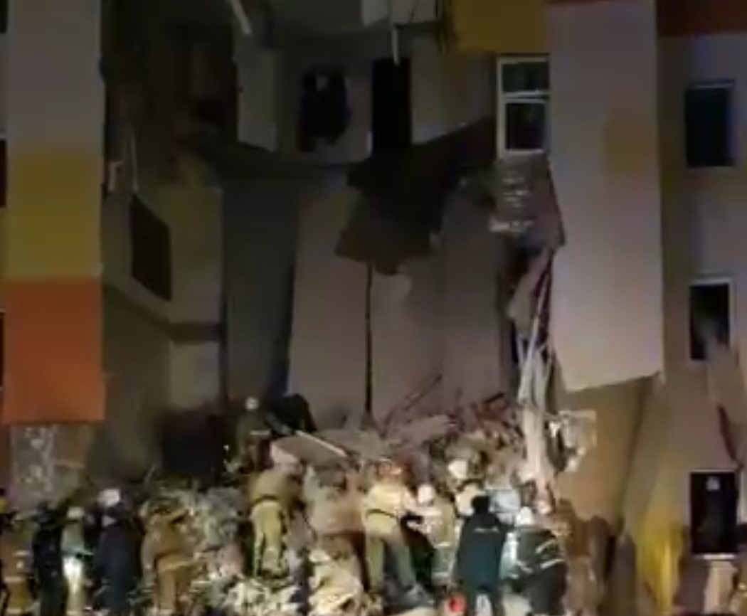 Момент обрушения дома под Белгородом попал на видео