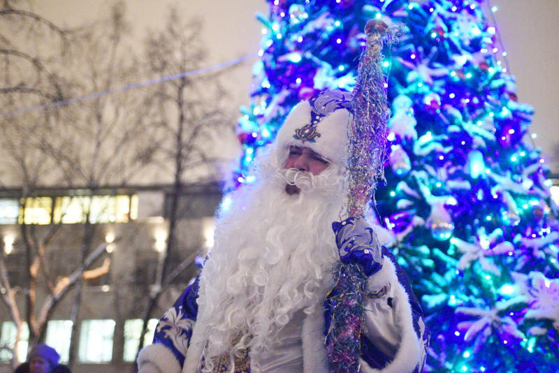 Гости парков Москвы написали более пяти тысяч писем Деду Морозу