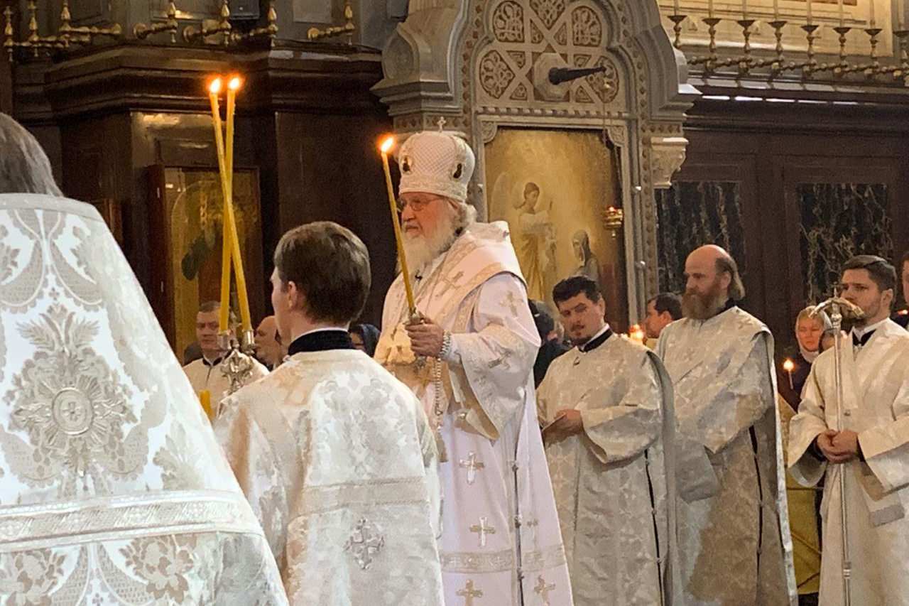 Патриарх Кирилл совершил обряд отпевания Юрия Лужкова