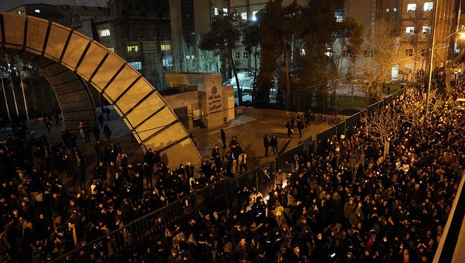 Массовые протесты начались в Иране после катастрофы Boeing